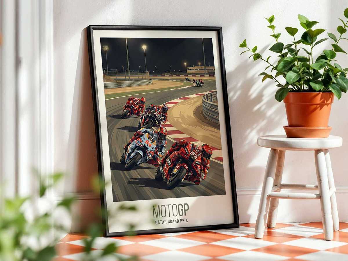 Comparative image of two riders: one with knee down and one upright to illustrate different aerodynamic and stability effects
